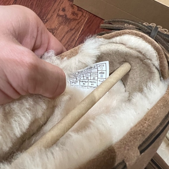 BNIB Women Bella II UGGplush Lined Moc
Slipper Chestnut 35 - Picture 8 of 8
